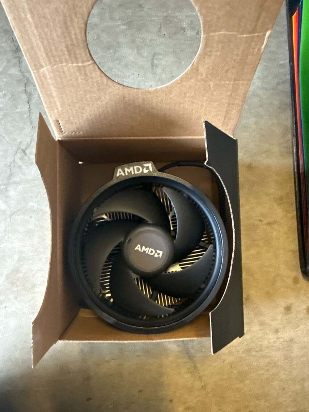 AMD Ryzen 5 3600 Processor (3.6GHz, 6 Cores, Socket AM4) - 100-100000031BOX 7301